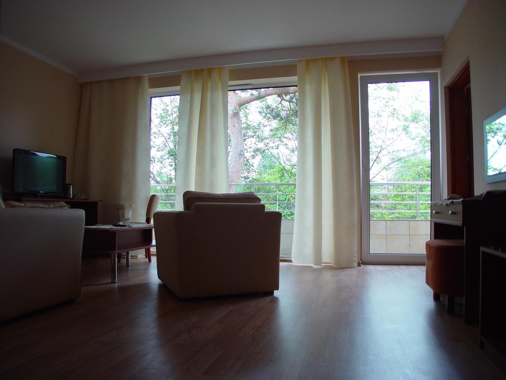 Floryda Jurata Bed and Breakfast Εξωτερικό φωτογραφία