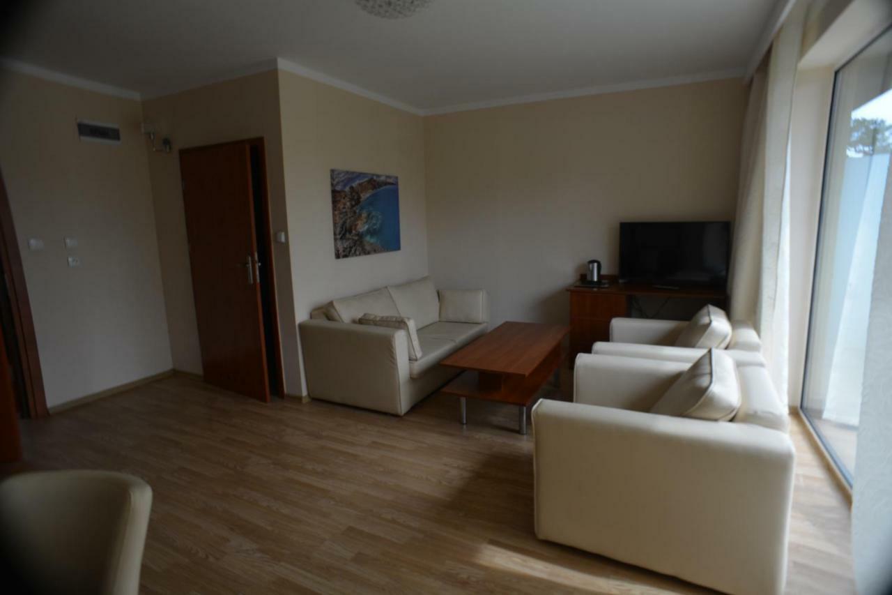 Floryda Jurata Bed and Breakfast Εξωτερικό φωτογραφία